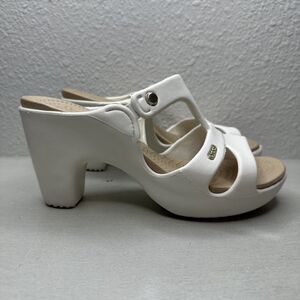 CROCS CYPRUS V HEELED SANDALS